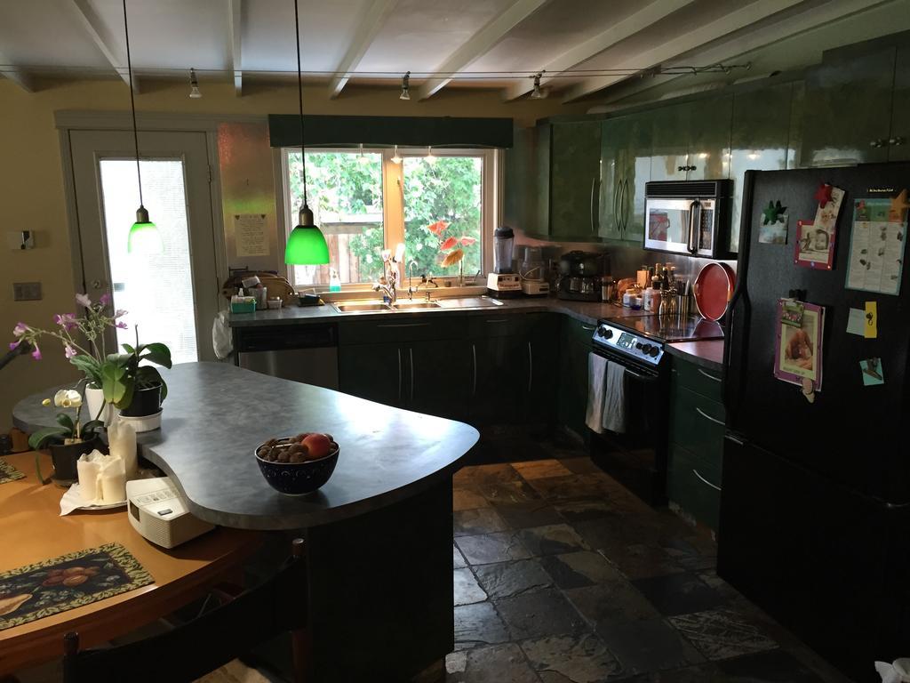 Mediterranean Edmonton B&B Екстериор снимка