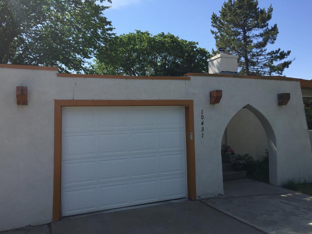 Mediterranean Edmonton B&B Екстериор снимка