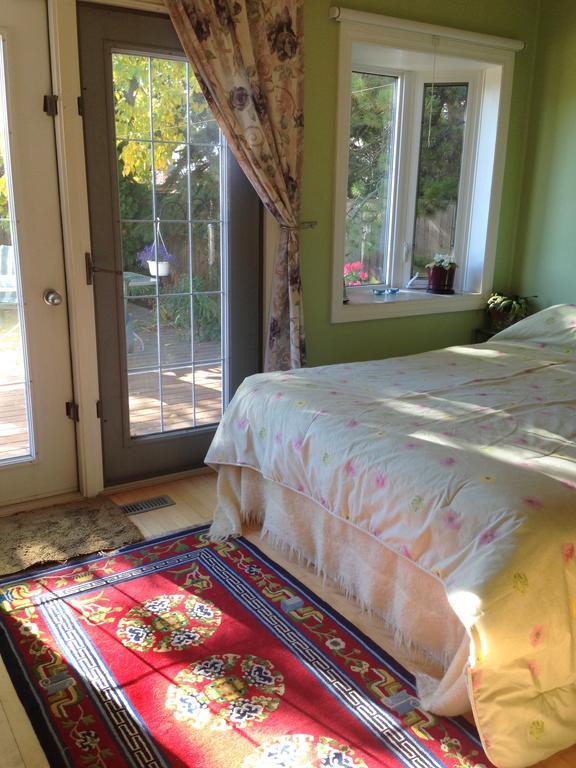 Mediterranean Edmonton B&B Екстериор снимка