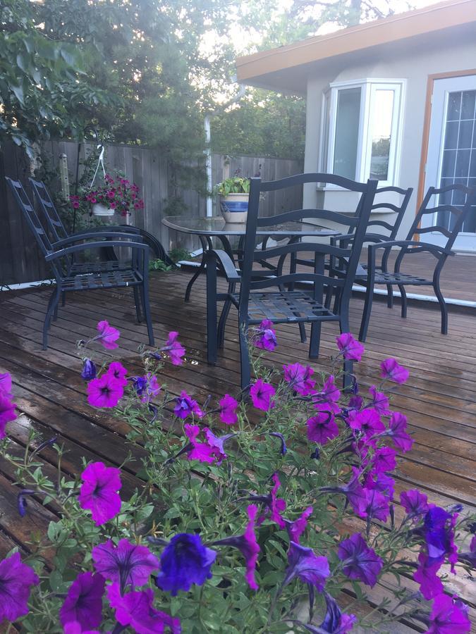 Mediterranean Edmonton B&B Екстериор снимка