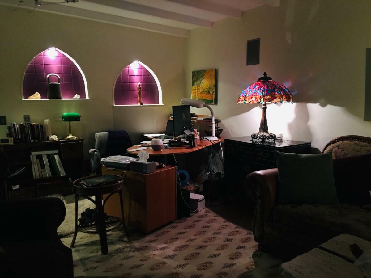 Mediterranean Edmonton B&B Екстериор снимка