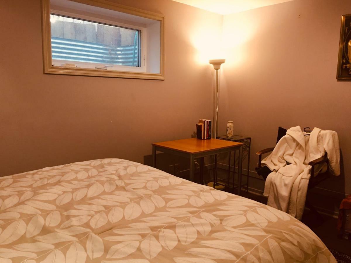 Mediterranean Edmonton B&B Екстериор снимка