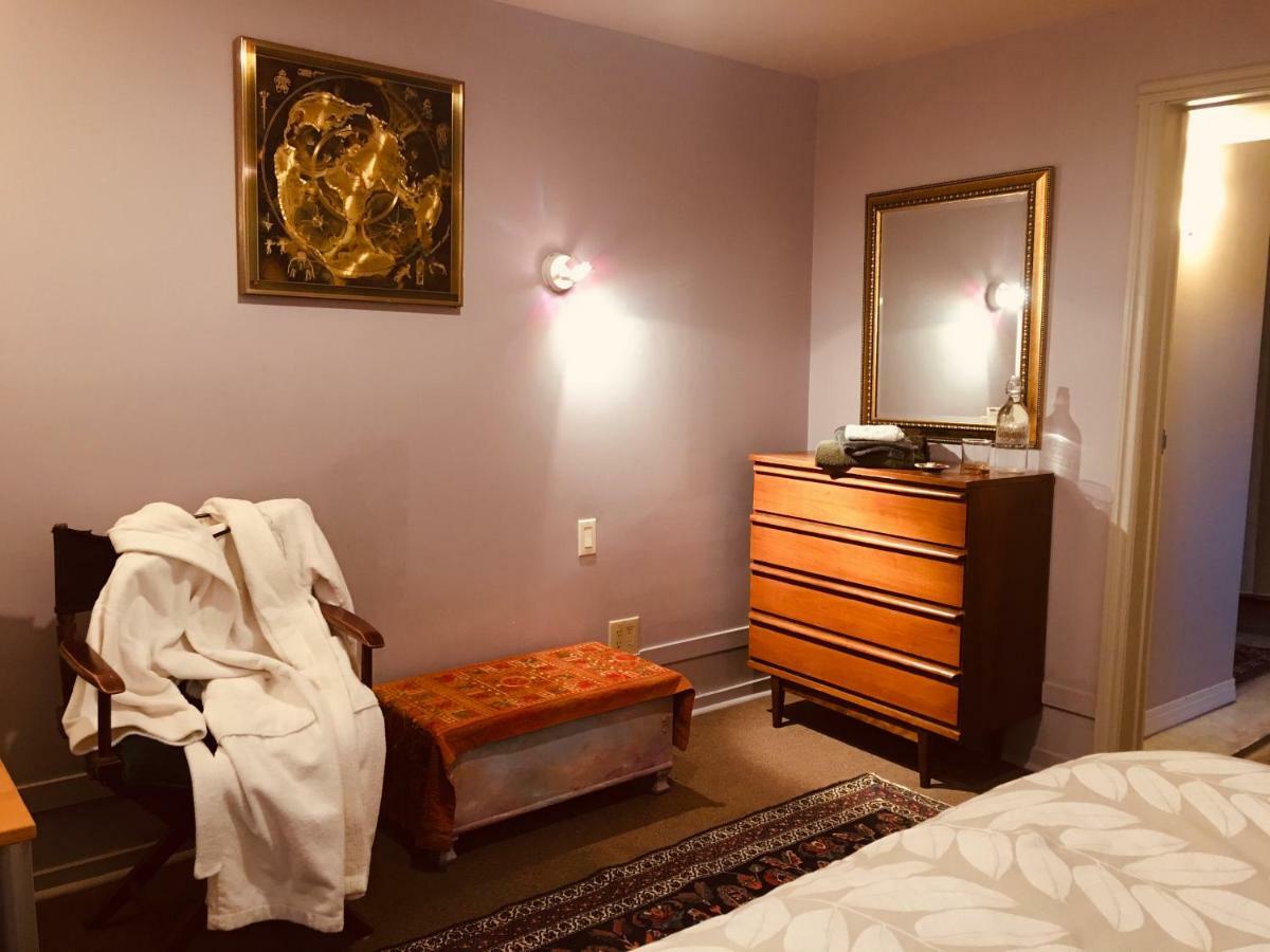 Mediterranean Edmonton B&B Екстериор снимка