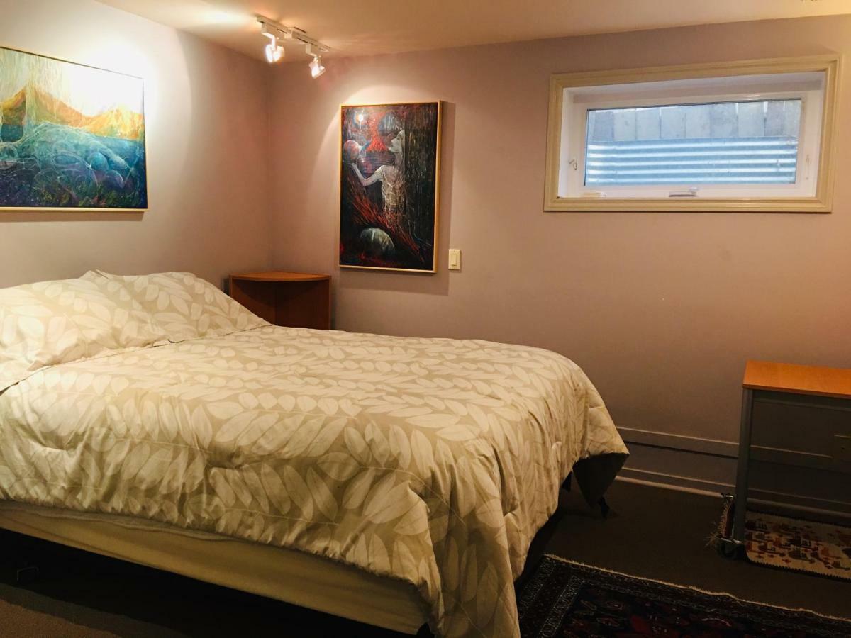Mediterranean Edmonton B&B Екстериор снимка